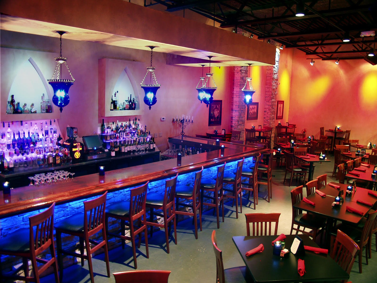 Visani Is Port Charlotte’s Dinner-and-Show Comedy Room
